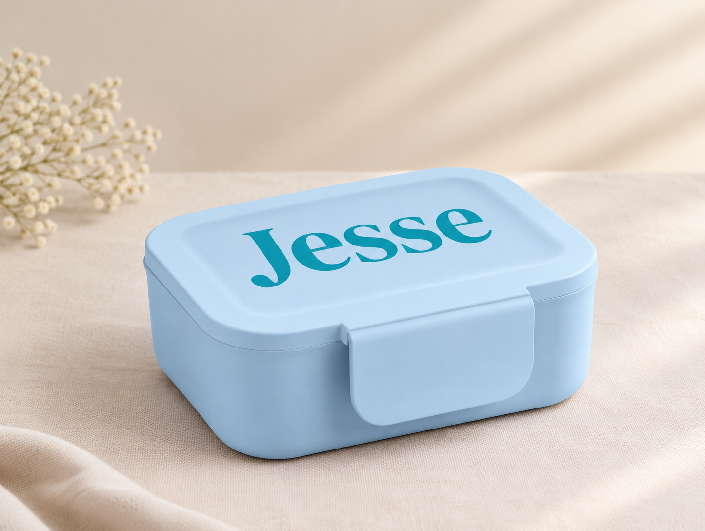 Pastelblauwe lunchbox met Jesse-label